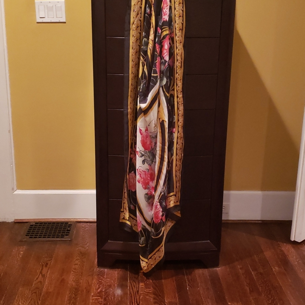 Scarf - Picture 5 of 6